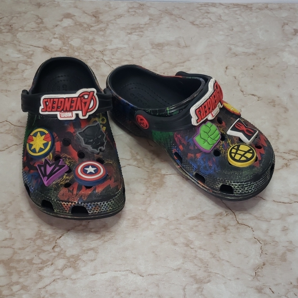 Crocs Marvel Avengers Kids Slippers - Black and Red